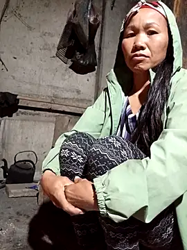 Snapshot of TinTin321 chatting on February 2026 10:57:02 PM TinTin321 online show from February 2026 10:57:02 PM