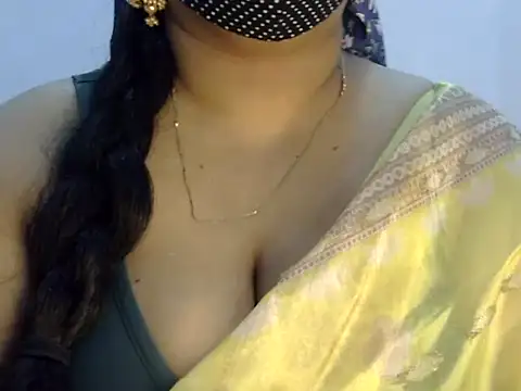 Snapshot of Siya_Akhor chatting on October 2025 03:12:02 PM Siya Akhor online show from October 2025 03:12:02 PM