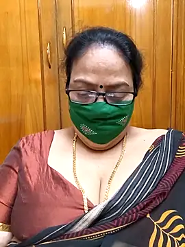 Snapshot of heera-rani chatting on February 2026 06:14:02 AM heera-rani online show from February 2026 06:14:02 AM
