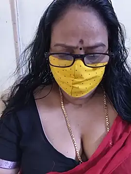 Snapshot of heera-rani chatting on June 2026 05:05:02 AM heera-rani online show from June 2026 05:05:02 AM