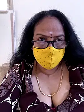 Snapshot of heera-rani chatting on June 2026 04:48:02 AM heera-rani online show from June 2026 04:48:02 AM