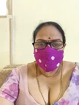 Snapshot of heera-rani chatting on June 2026 05:48:01 AM heera-rani online show from June 2026 05:48:01 AM