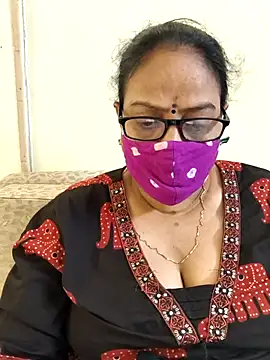 Snapshot of heera-rani chatting on June 2026 05:12:01 AM heera-rani online show from June 2026 05:12:01 AM