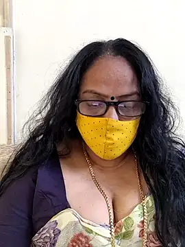 Snapshot of heera-rani chatting on July 2026 05:54:02 AM heera-rani online show from July 2026 05:54:02 AM
