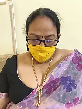 Snapshot of heera-rani chatting on July 2026 05:56:01 AM heera-rani online show from July 2026 05:56:01 AM