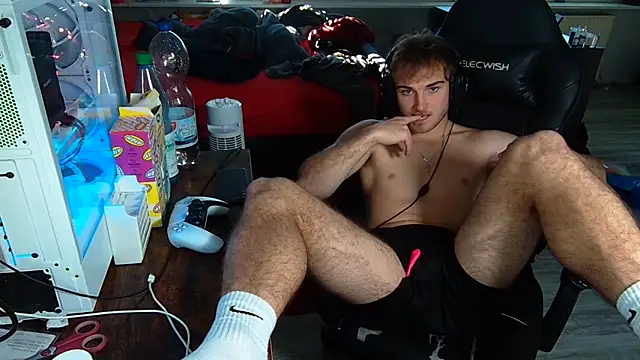 Snapshot of Rudi2007Eye chatting on September 2025 02:55:01 PM Rudi2007Eye online show from September 2025 02:55:01 PM