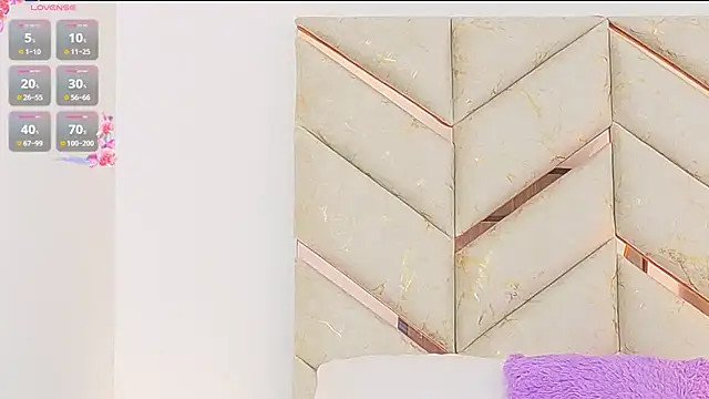 Snapshot of AlanaDoll chatting on November 2025 03:23:01 PM AlanaDoll online show from November 2025 03:23:01 PM