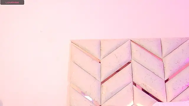 Snapshot of AlanaDoll chatting on February 2026 07:09:02 PM AlanaDoll online show from February 2026 07:09:02 PM