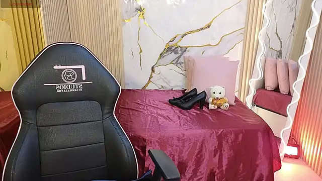 Snapshot of Lexy_tay chatting on February 2026 12:01:02 PM Lexy tay online show from February 2026 12:01:02 PM