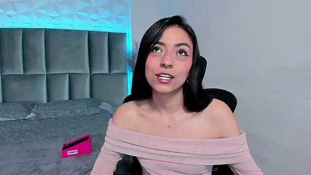 canelleGarces online show from September 2025 12:09:02 PM