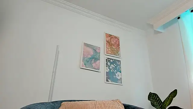 canelleGarces online show from February 2026 03:19:01 PM