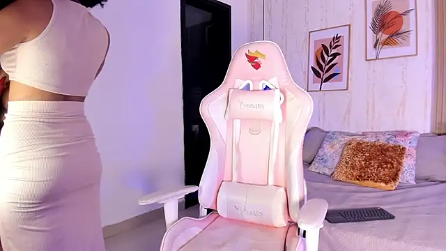 Ayleen Dunkan online show from November 2025 12:34:01 PM