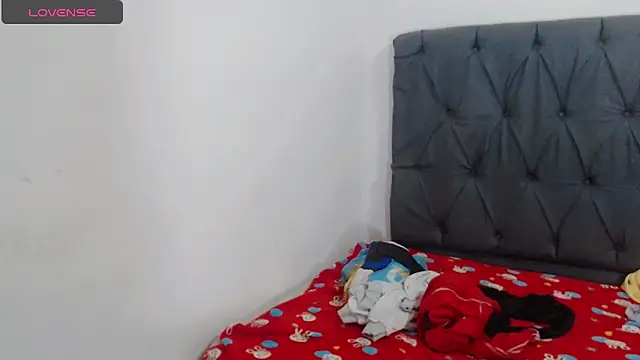 Snapshot of deborahotts chatting on November 2025 05:25:02 PM deborahotts online show from November 2025 05:25:02 PM