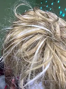 Seductive Yellow Titties online show from March 2026 11:27:02 PM