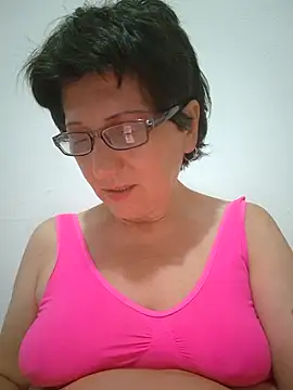 Snapshot of Vera_Elle chatting on July 2026 11:40:01 PM Vera Elle online show from July 2026 11:40:01 PM