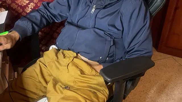 JUSTFORRICH online show from October 2025 09:49:02 PM