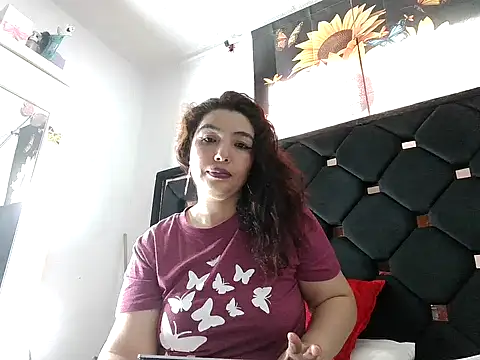 Snapshot of vegacristal88 chatting on February 2026 10:47:02 PM vegacristal88 online show from February 2026 10:47:02 PM