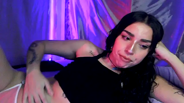 Snapshot of sweetbrunette22 chatting on February 2026 06:04:02 PM sweetbrunette22 online show from February 2026 06:04:02 PM