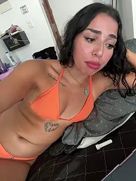 sweetbrunette22 online show from June 2026 08:30:02 PM