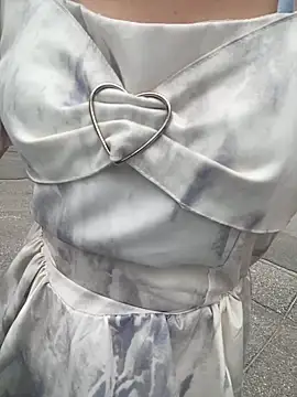 xtt1689999 online show from October 2025 03:58:02 AM