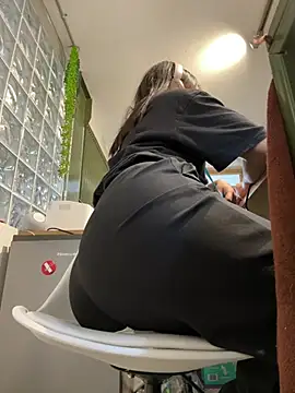 sisylucky online show from April 2026 04:52:01 PM