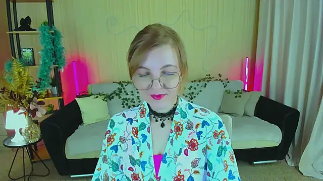 YourUniverser online show from November 2025 09:46:01 AM