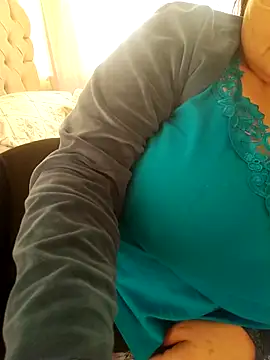 zerdaliii online show from April 2026 11:30:02 AM