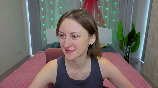 LuluChiiii online show from December 2025 10:56:02 AM