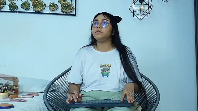 shanon marel online show from November 2025 12:15:01 PM