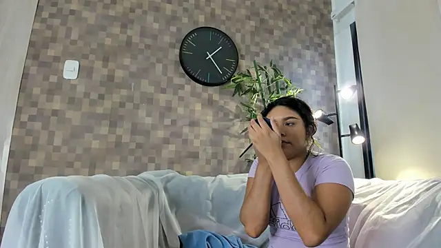 shanon marel online show from November 2025 12:05:02 PM