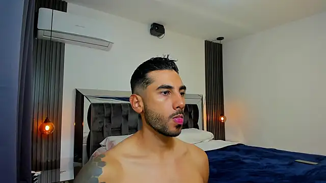 Snapshot of MARC_THOMPSON_ chatting on October 2025 12:22:02 AM MARC THOMPSON  online show from October 2025 12:22:02 AM