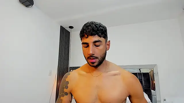 Snapshot of MARC_THOMPSON_ chatting on October 2025 01:44:01 AM MARC THOMPSON  online show from October 2025 01:44:01 AM