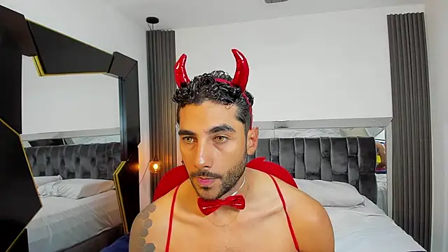 Snapshot of MARC_THOMPSON_ chatting on November 2025 12:56:01 AM MARC THOMPSON  online show from November 2025 12:56:01 AM