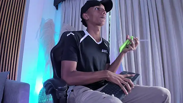 JulienSaint online show from April 2026 11:54:02 AM