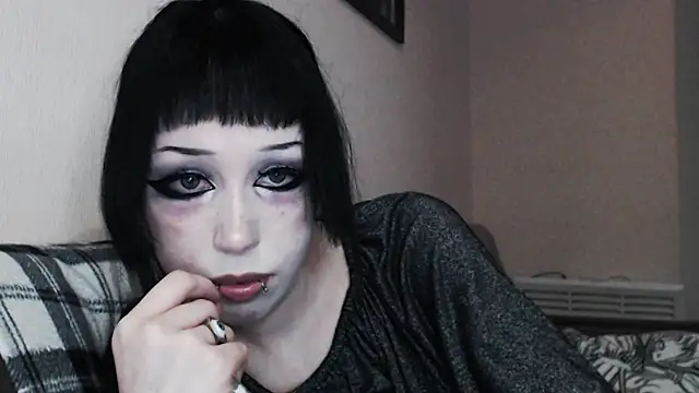 Snapshot of _LUCY_LAVE chatting on October 2025 10:58:01 PM  LUCY LAVE online show from October 2025 10:58:01 PM