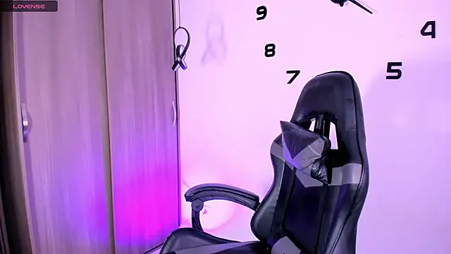 fhalon foxxxys  online show from September 2025 09:00:02 AM