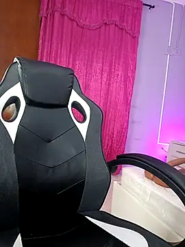 Snapshot of LunaaRosse chatting on November 2025 02:31:02 AM LunaaRosse online show from November 2025 02:31:02 AM