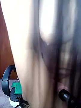 Snapshot of LunaaRosse chatting on January 2026 02:39:01 AM LunaaRosse online show from January 2026 02:39:01 AM