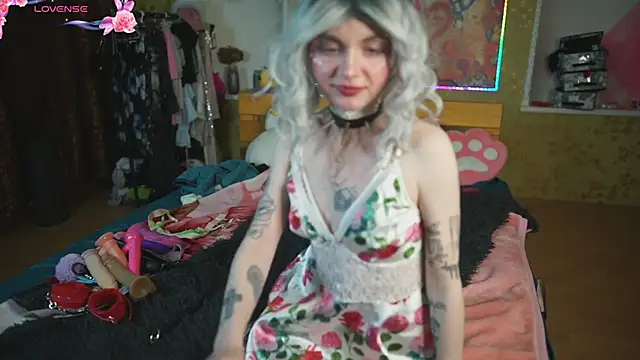Snapshot of Dia_Angel chatting on May 2026 06:49:02 PM Dia Angel online show from May 2026 06:49:02 PM