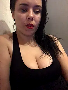 Snapshot of CutieMarine chatting on November 2025 04:50:01 PM CutieMarine online show from November 2025 04:50:01 PM