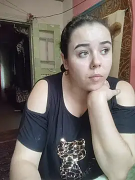 Snapshot of CutieMarine chatting on December 2025 10:46:02 AM CutieMarine online show from December 2025 10:46:02 AM