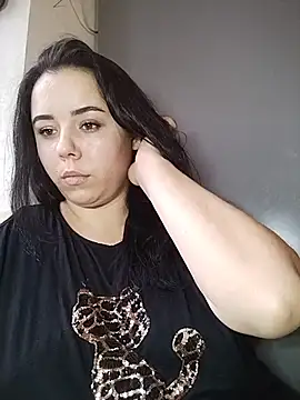 Snapshot of CutieMarine chatting on December 2025 08:45:01 AM CutieMarine online show from December 2025 08:45:01 AM