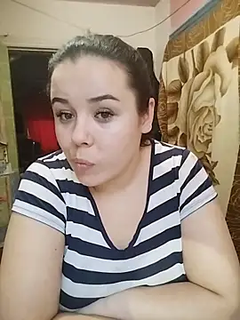 Snapshot of CutieMarine chatting on December 2025 01:18:02 PM CutieMarine online show from December 2025 01:18:02 PM