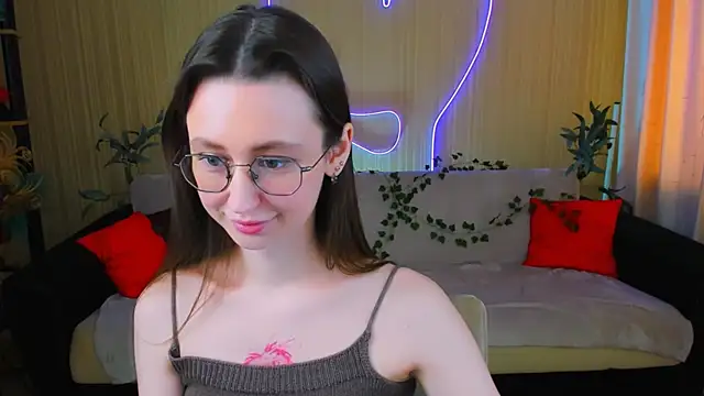 Snapshot of YourLovellyStory chatting on May 2026 01:49:02 PM YourLovellyStory online show from May 2026 01:49:02 PM