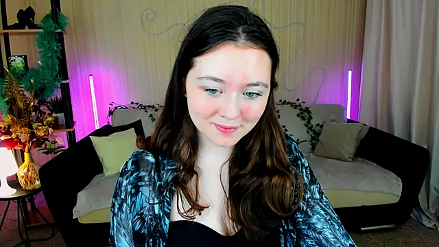 AlluringLookk online show from November 2025 04:32:02 AM