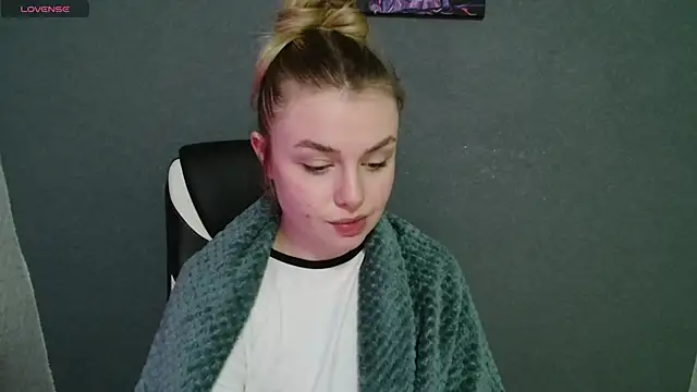 AngelicaHollywood online show from November 2025 10:20:02 PM