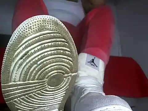 Snapshot of findomlatin chatting on February 2026 03:43:01 AM findomlatin online show from February 2026 03:43:01 AM