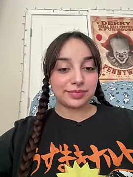 CharmingMaddie online show from February 2026 05:29:01 PM