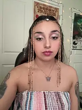 CharmingMaddie online show from March 2026 05:19:02 PM