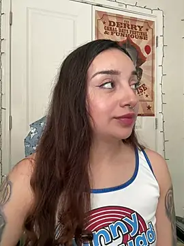 CharmingMaddie online show from April 2026 03:15:02 PM